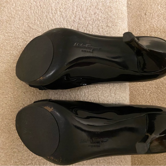 Salvatore Ferragamo Vara Bow Open Toes Leather Low Heel Shoes - Picture 6 of 7